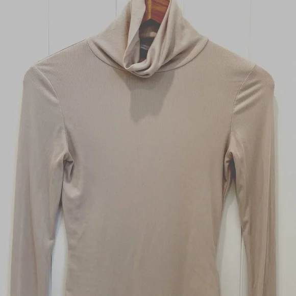 Talula Ribbed Turtleneck - Picture 2 of 3